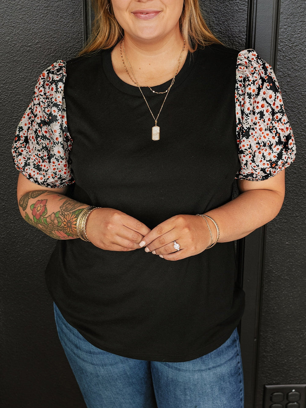 Elegant Black Daisy Bubble Sleeve Plus Size Floral Tunic Top