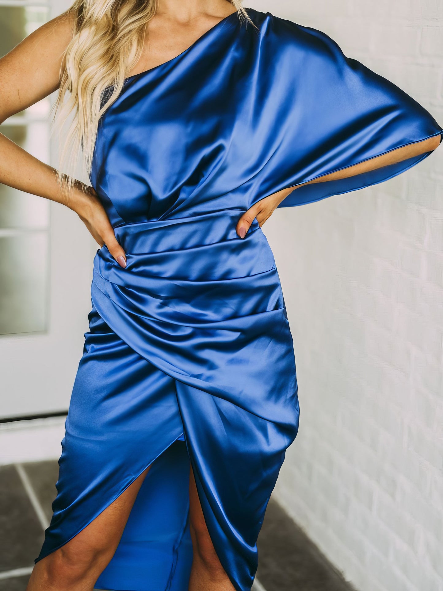 Dresses One-Shoulder Sleeve Irregular Slit Dress - LuckyFash™