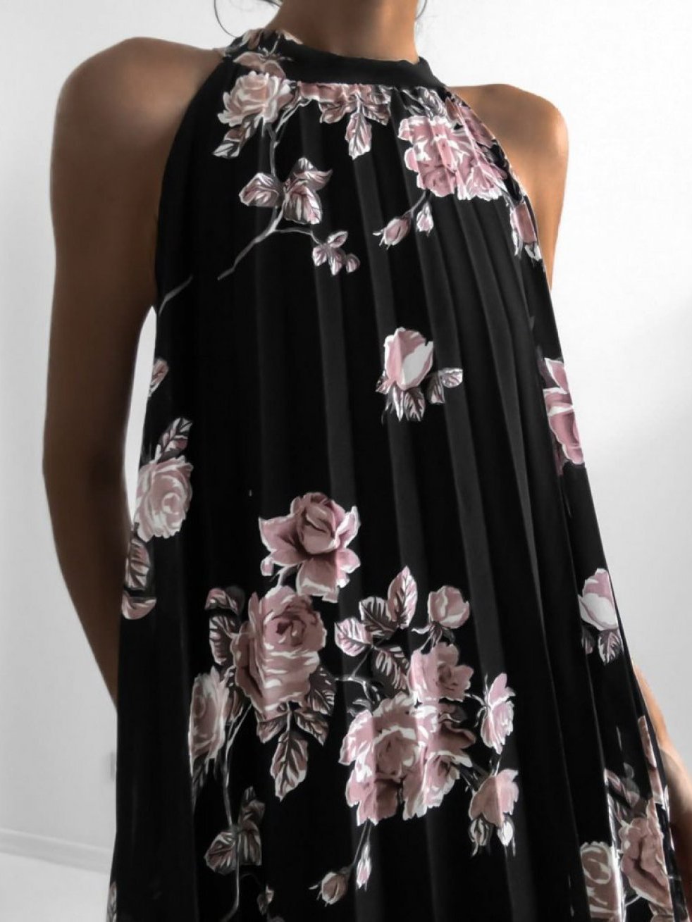 Folded Sleeveless Halterneck Print Dress - LuckyFash™