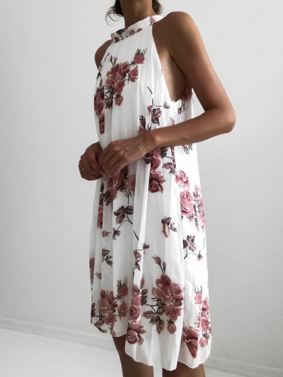 Folded Sleeveless Halterneck Print Dress - LuckyFash™