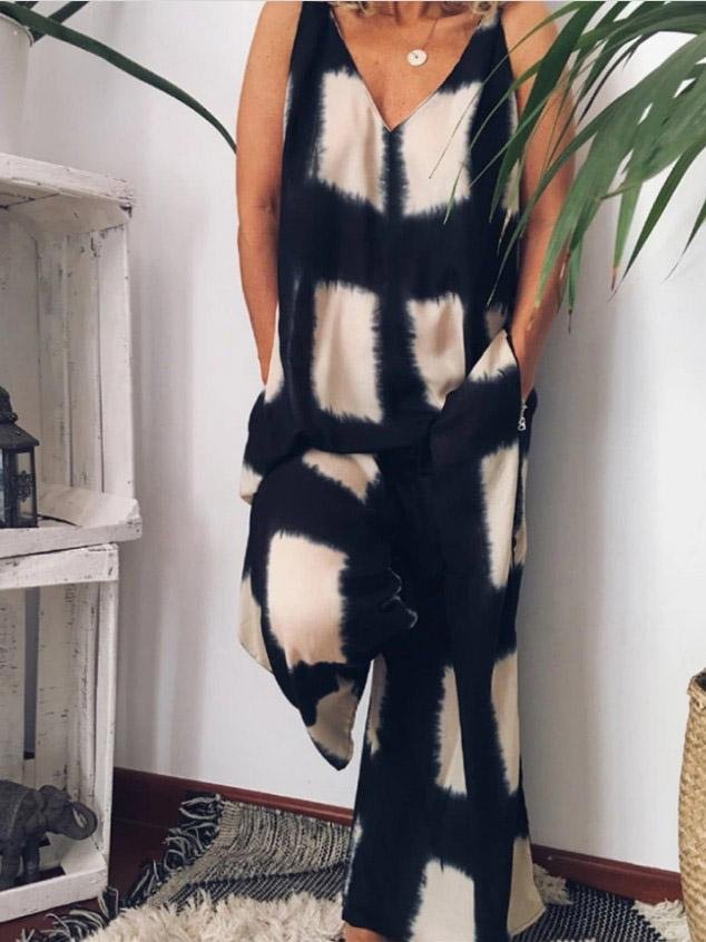 Loose Printed Deep V-Neck Sleeveless Jumpsuit - LuckyFash™