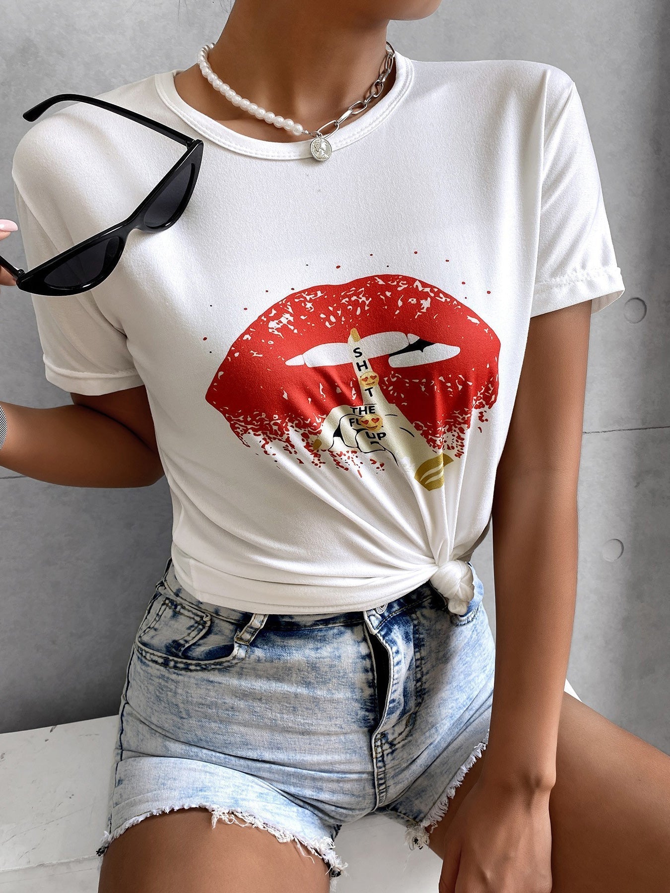 Women's T-Shirts Round Neck Lip Print Short Sleeve T-Shirt - LuckyFash™