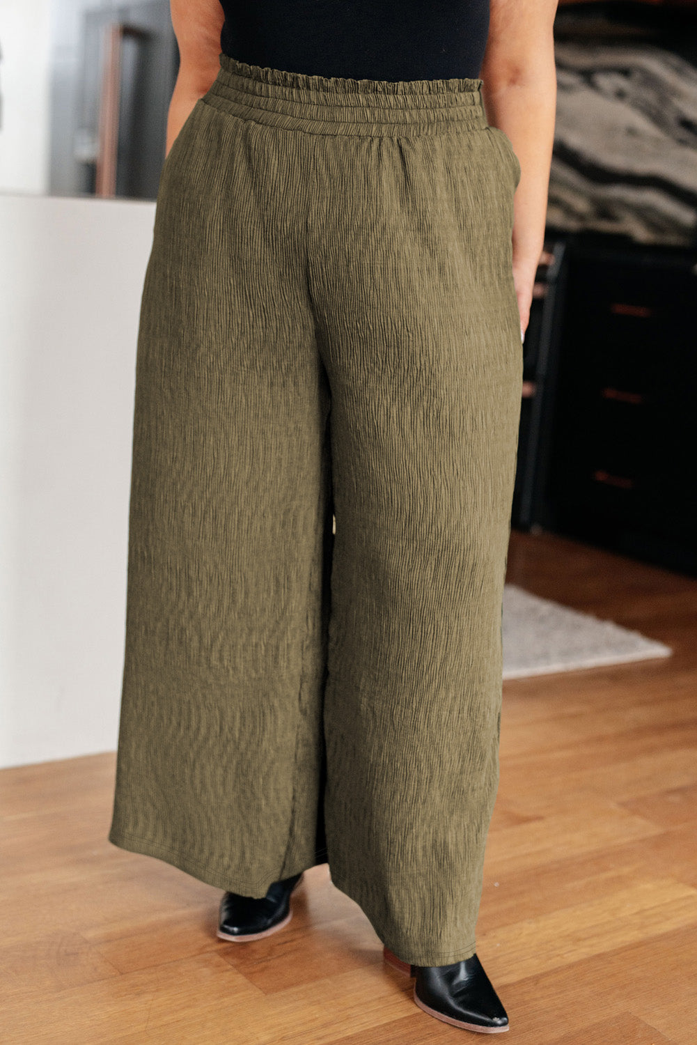 Jungle Green Plus Size Textured Shirred High Waist Casual Pants