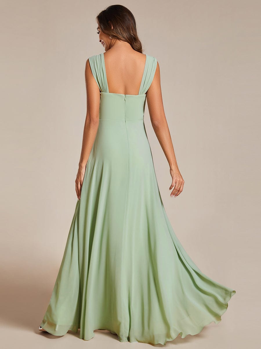 Chiffon Square Neck Wholesale Bridesmaid Dress With Sleeveless