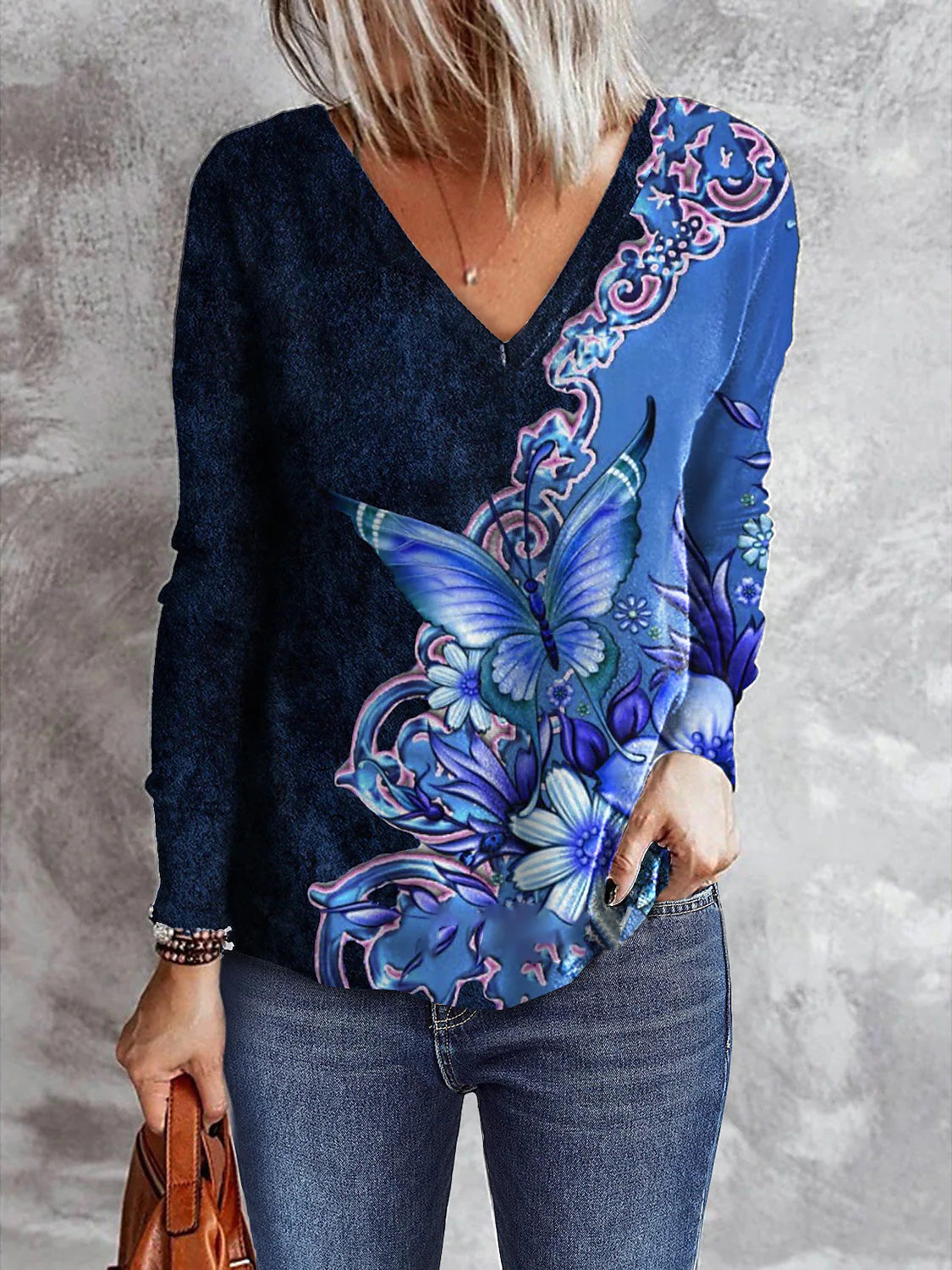 T-Shirts - Butterfly Print V-Neck Long Sleeve T-Shirt - MsDressly