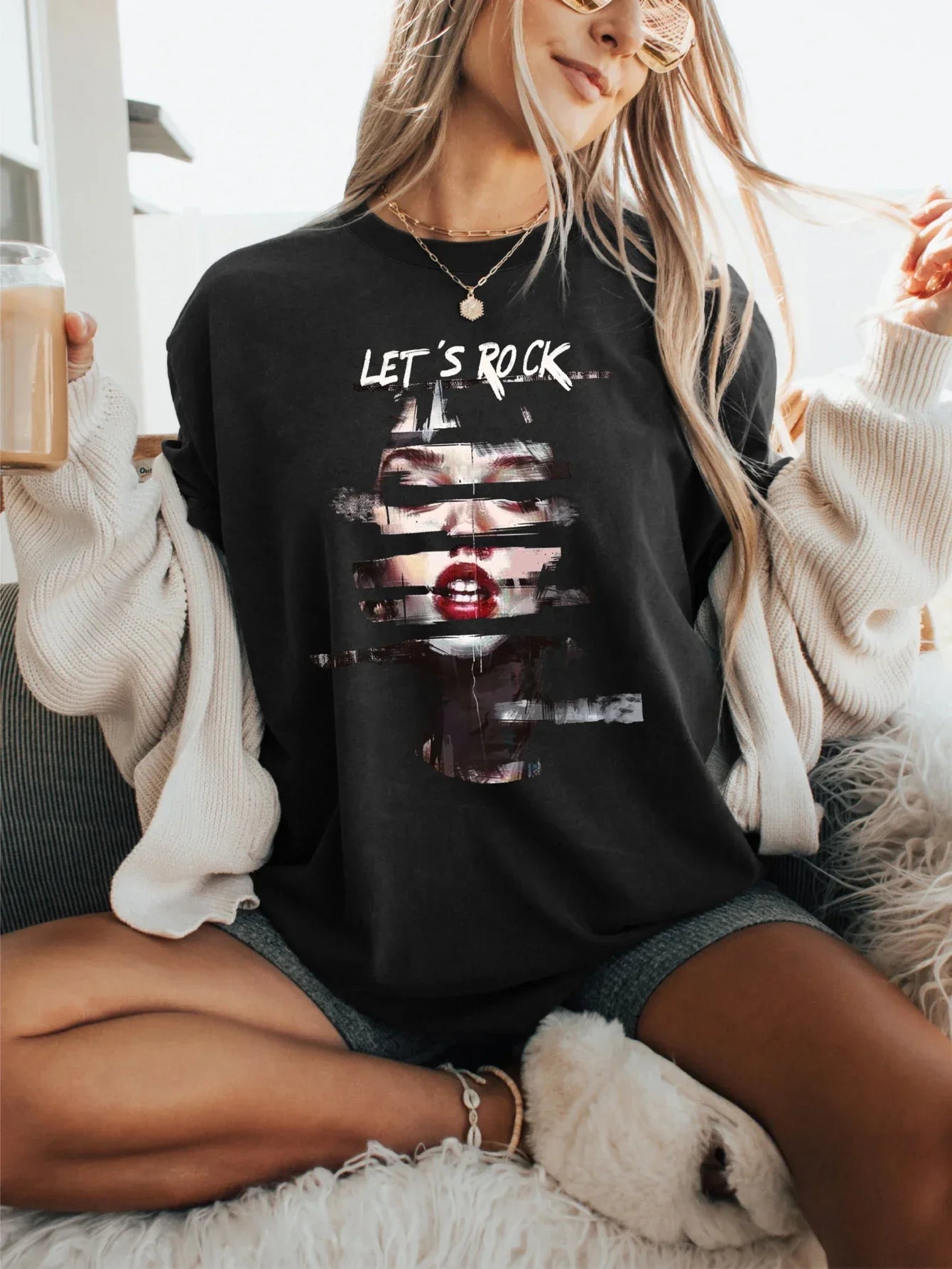 'Let's Rock' Slogan and Distorted Portrait Print T-shirt Short Sleeve Crew Neck Casual Top For Summer&Spring Women's Clothing