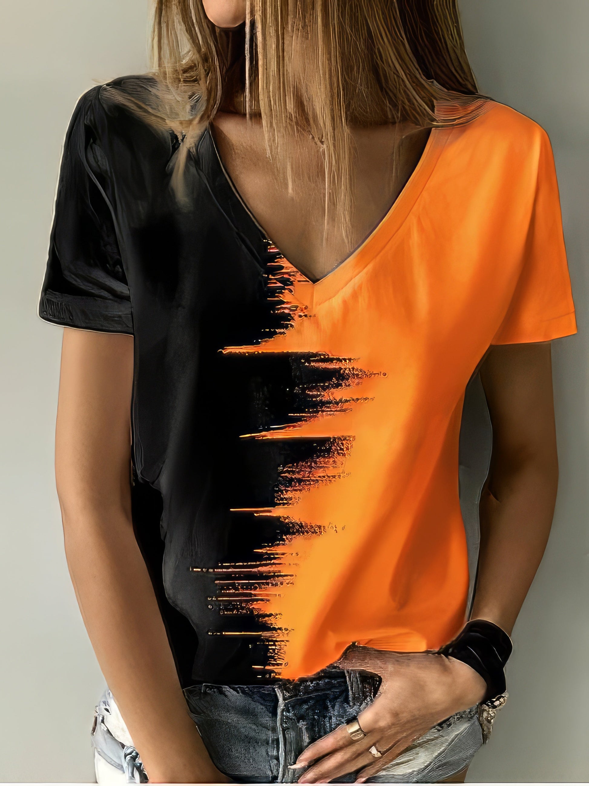 T-Shirts - Printed V-Neck Short Sleeve T-Shirt - MsDressly