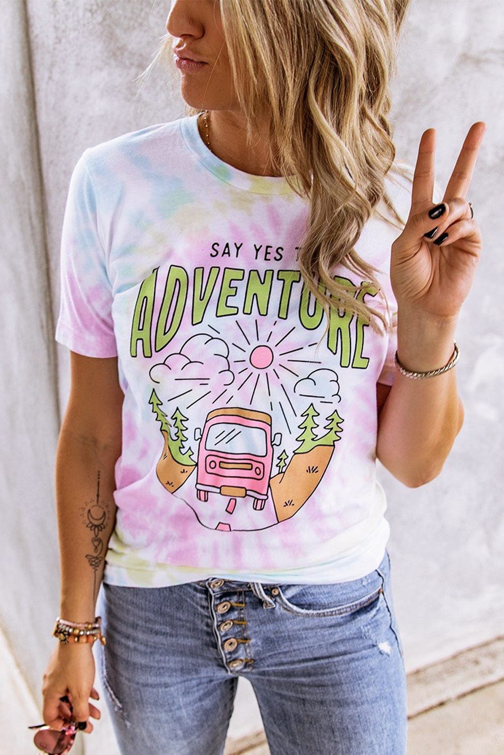 ADVENTURE AWAITS Tie-dye Print T-shirt