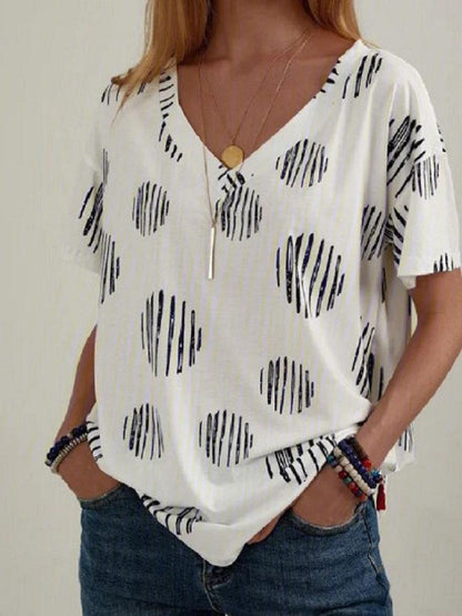 T-shirts - Casual V-neck Loose Plus Size Short-sleeved T-shirt - MsDressly