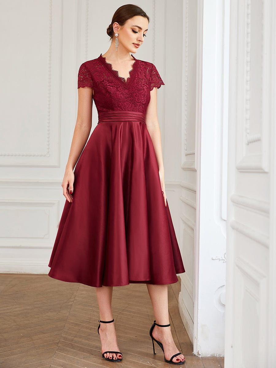 Cocktail Dresses with Short Sleeves and Knee-Length for Women