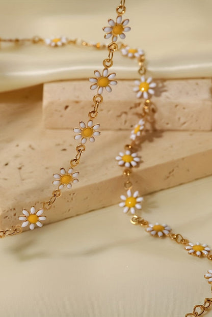 Elegant Daisy Alloy Choker Necklace with Adjustable Chain