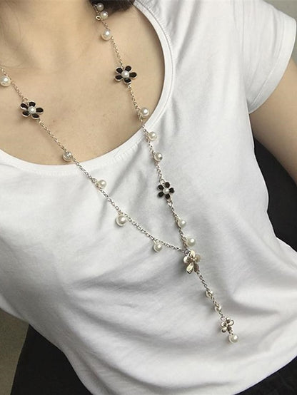 Women's necklace Chic & Modern Street Flower Necklaces / Black / White / Fall / Winter / Spring - LuckyFash™