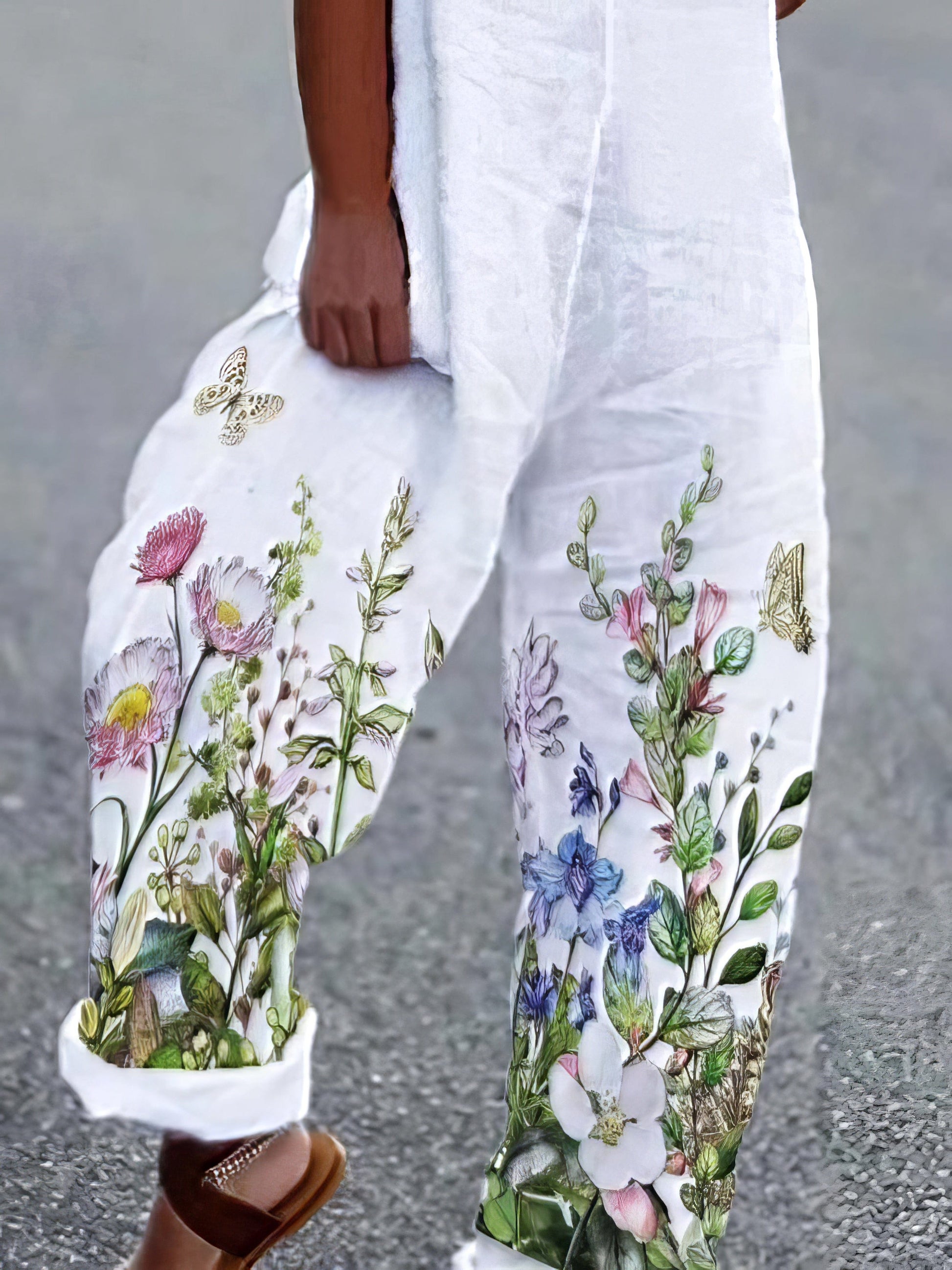 Loose Floral Sleeveless Wide-Leg Jumpsuit