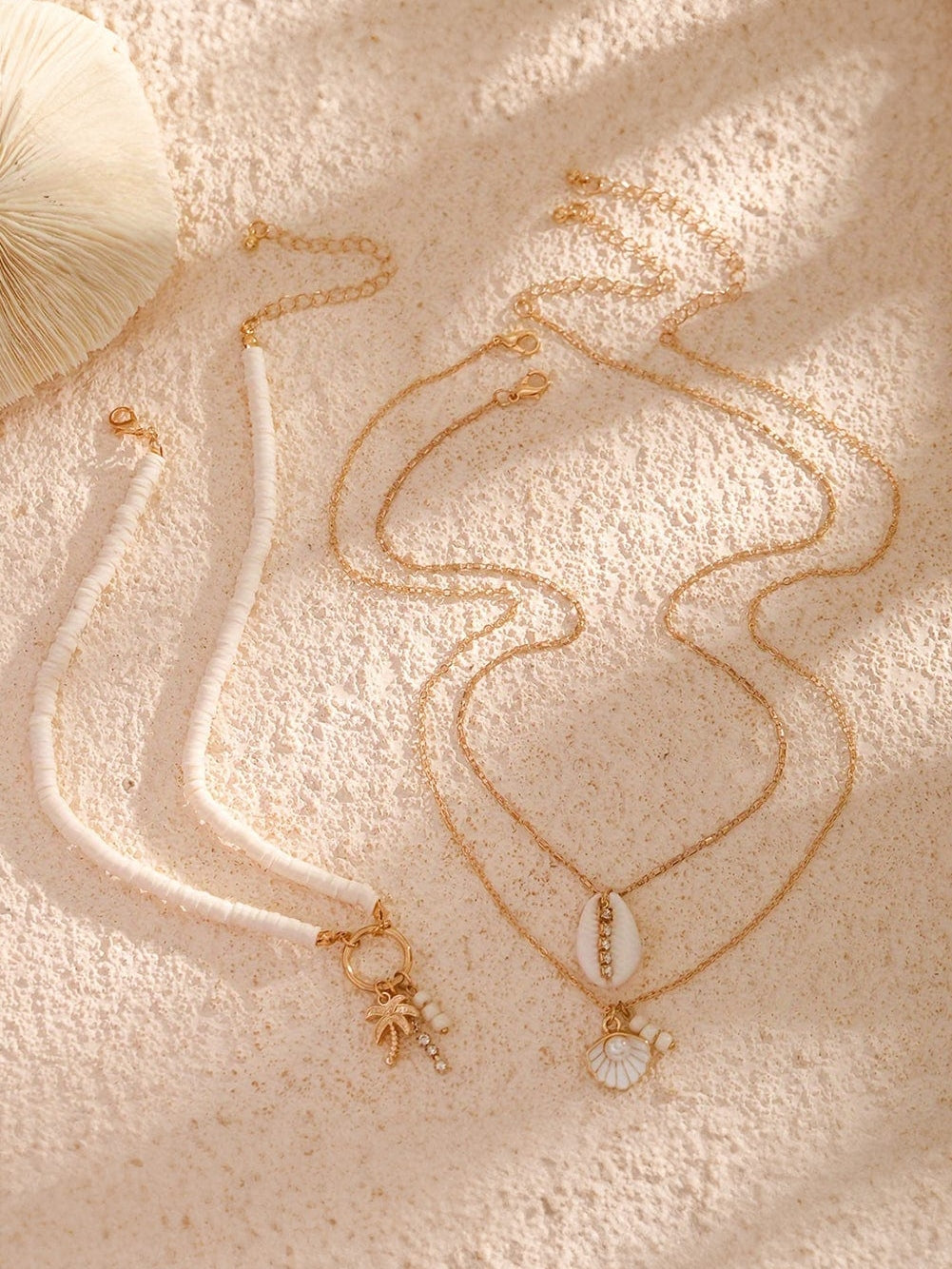 White Beach Seashell Multi Layered Pendant Necklace