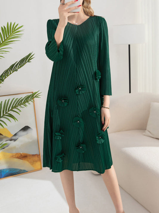 Dresses Pleated Solid Color V-Neck Nail Flower Loose Mid-length Midi Dress - LuckyFash™