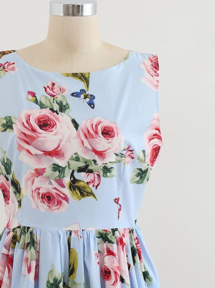 Blooming Pink Rose Printed Pleated Cotton Dress In Blue - LuckyFash™