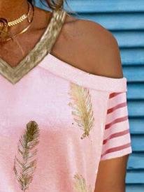 Casual V-neck Feather Print T-shirt - LuckyFash™