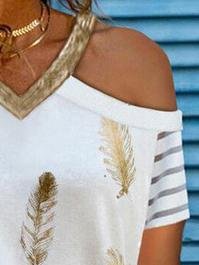 Casual V-neck Feather Print T-shirt - LuckyFash™