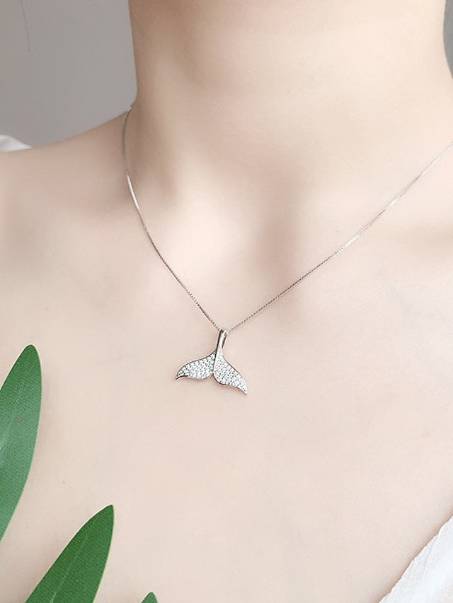 1PC Necklace Dolphin Tail Pendant Necklace for GirlsWomenCrystal Fish Tail Choker Necklace Jewelry Gift 14k Gold Plated Cute Open Heart Chain Necklace for Women Minimalist Jewelry Necklace - LuckyFash™