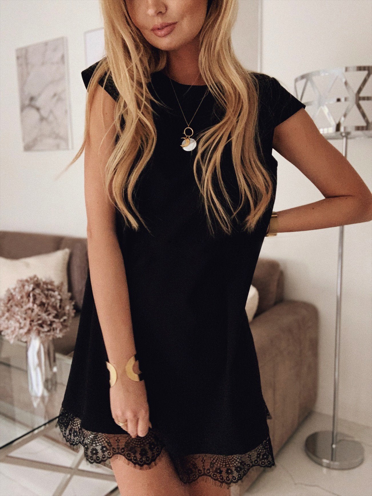 Loose Short Sleeve Round Neck Hem Lace Dress - LuckyFash™