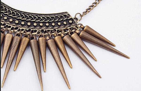 Retro Rivet Necklace - LuckyFash™