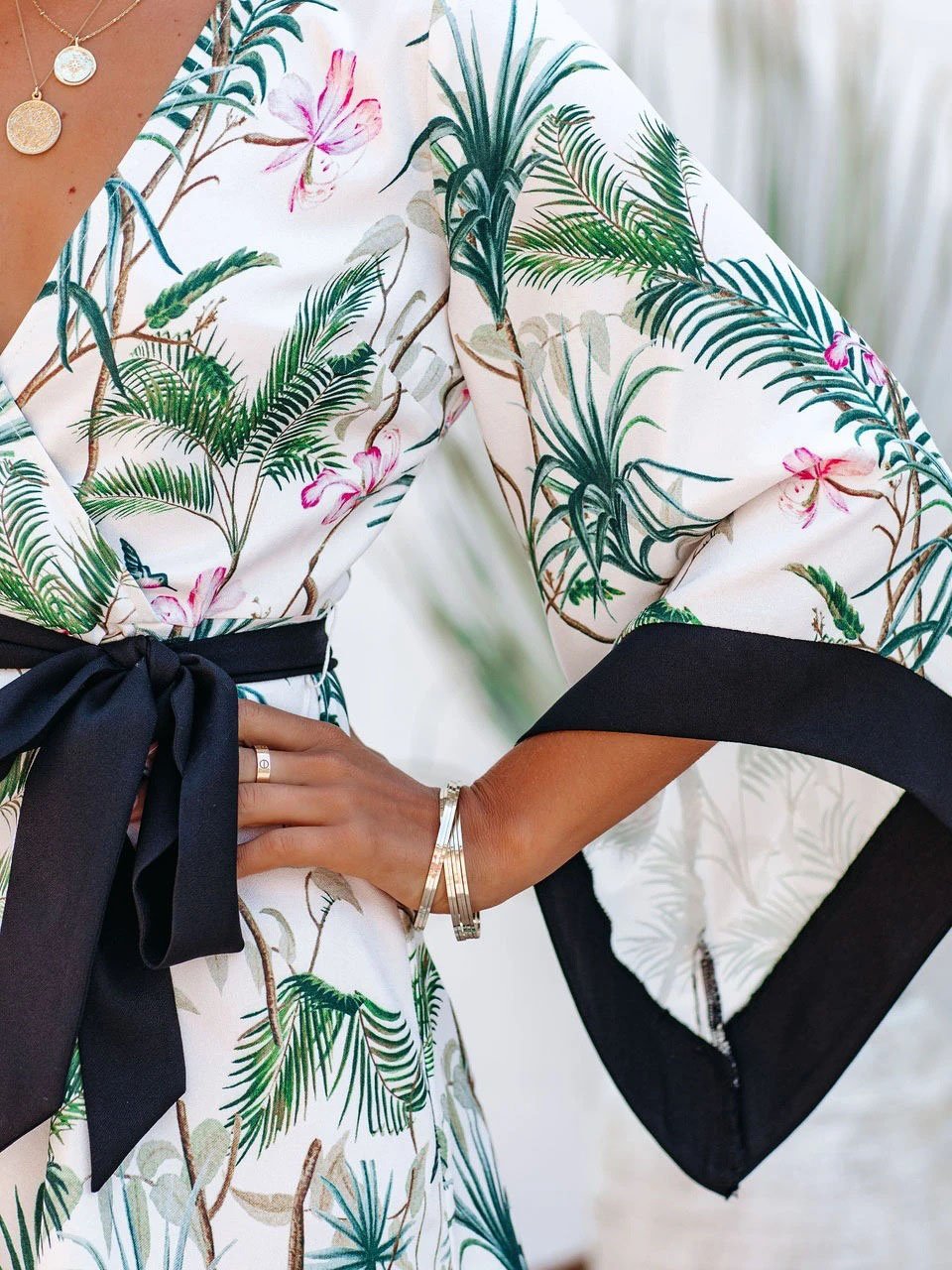 V-neck Lace-up Bat Sleeve Short Jumpsuit - LuckyFash™