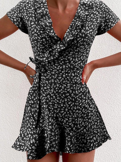 V-neck Ruffled Lace-up A-line Dress - LuckyFash™