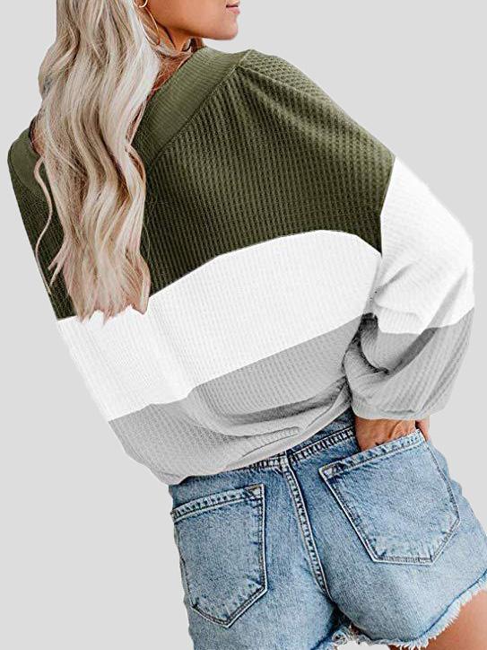 Women's T-Shirts Three-Color Stitching V-Neck Bat Sleeve Loose T-Shirt - LuckyFash™